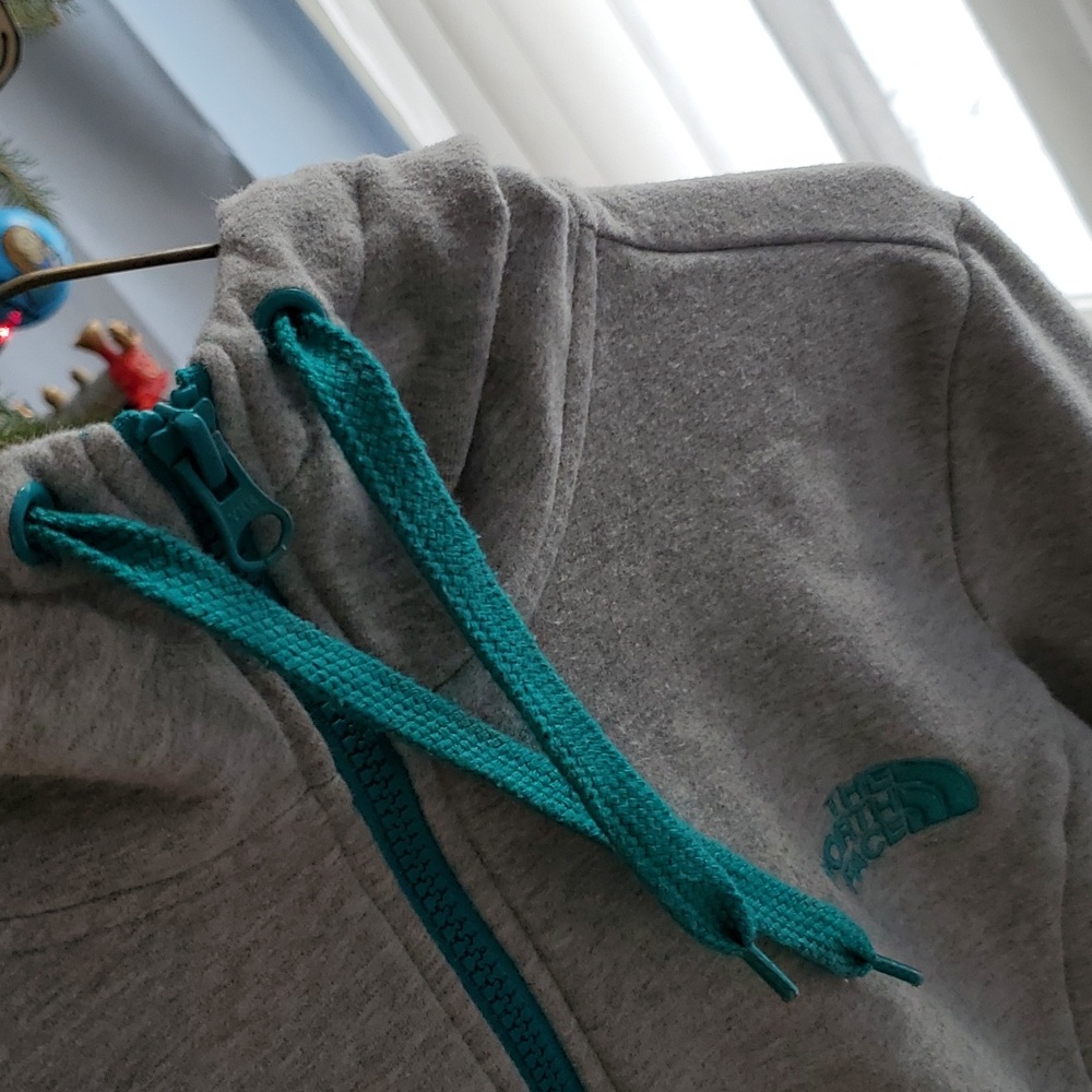 Northface hooded jacket - Picture 7 of 9